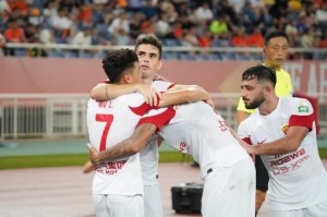 【中超】武磊头球制胜 海港1比0客胜泰山豪取15连胜