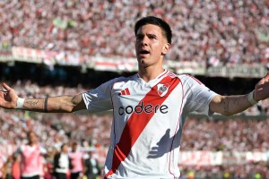 马斯坦托诺今晚8点在皇马正式亮相并召开新闻发布会