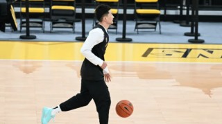 广厦男篮分享球队训练图集：今晚迎战广州，冲击五连胜