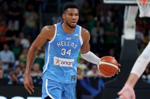 开云app下载-希腊主帅谈字母哥蜕变：领袖气质凸显，场上积极发声，携手队友剑指胜利