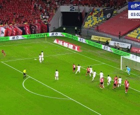 中超半场：韦世豪任意球闪击后伤退，蓉城暂1-0长春亚泰